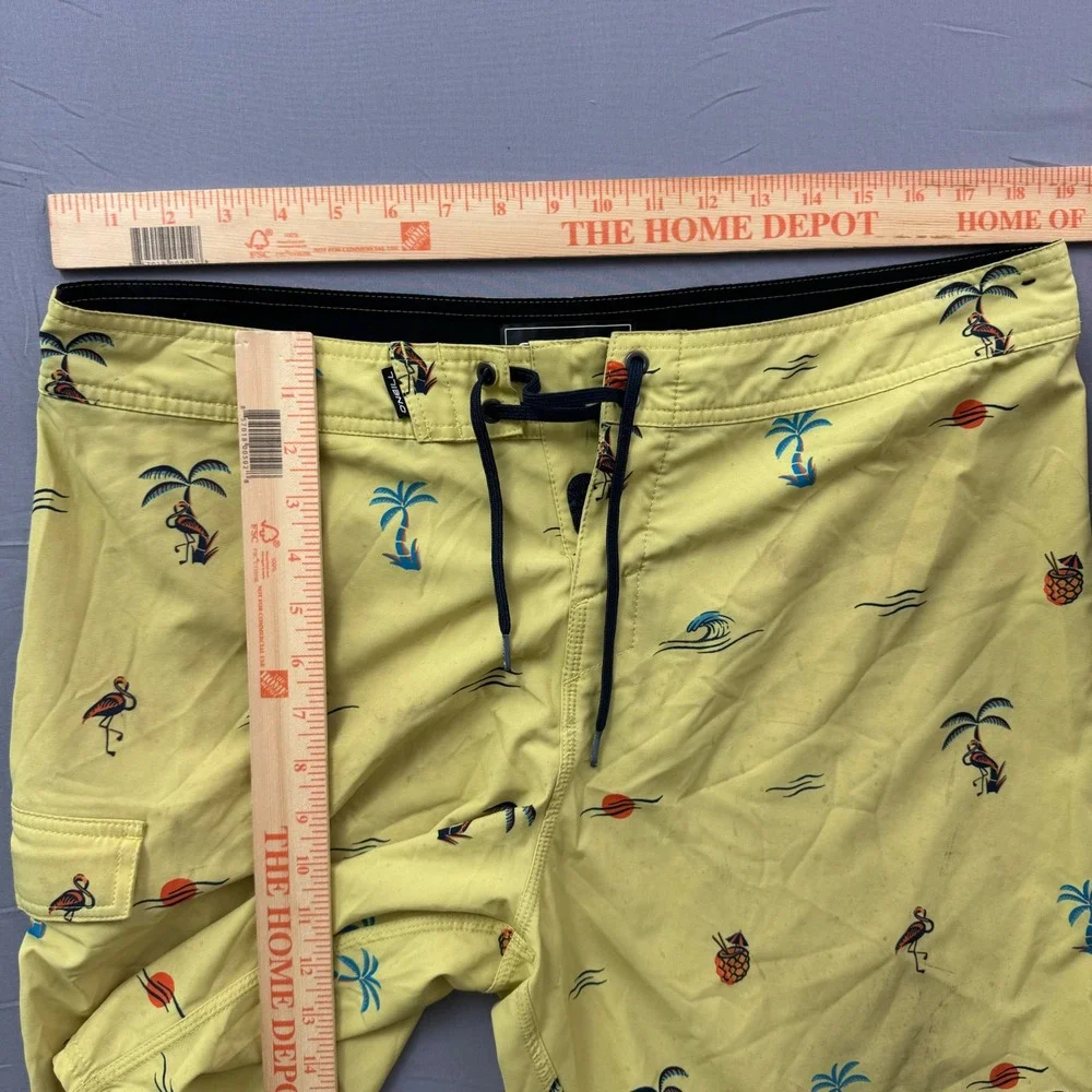 ONeill Mens Yellow Tropical Flamingo‎ Palm Tree Board Shorts Size 36 Swim Trunks